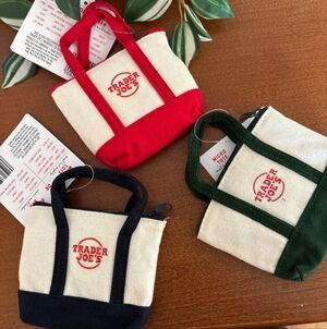 Trader Joe's Mini Tote Bags Set